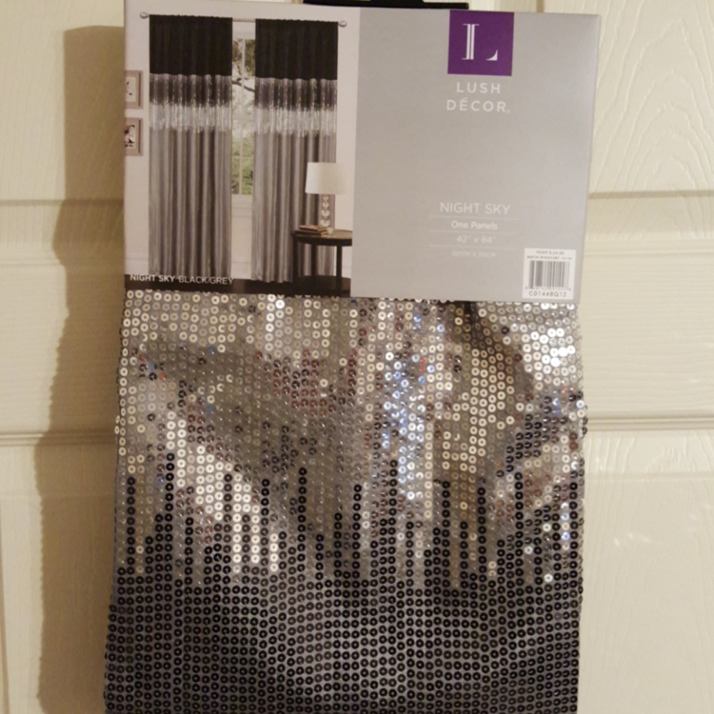 Curtain Panel - Picture 5 of 5